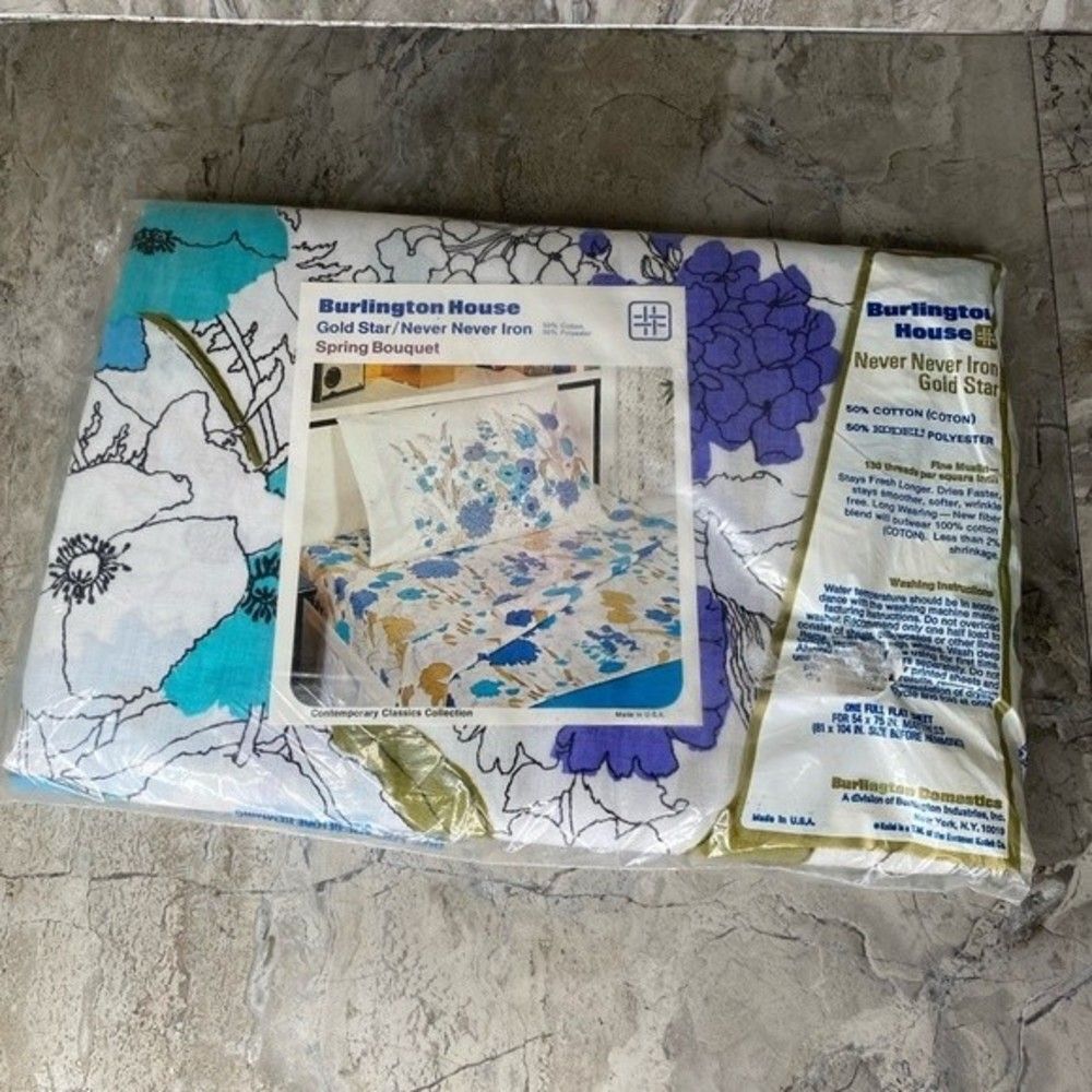 New Vintage Floral 60s 1960s 70s 1970s flat sheet Burlington Spring bouquet
